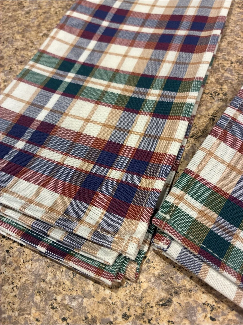 Longaberger Woven Traditions Plaid Cotton Fabric Napkins SMELLS MUSTY